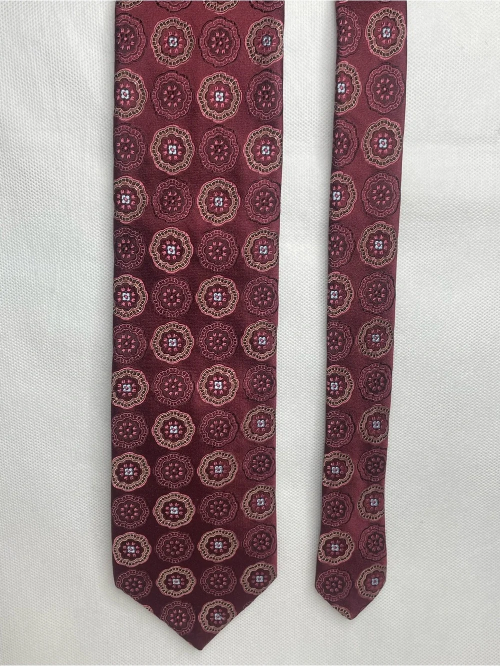 John W Nordstrom Designer Silk Necktie Burgundy Embroidered Medallions Tie USA